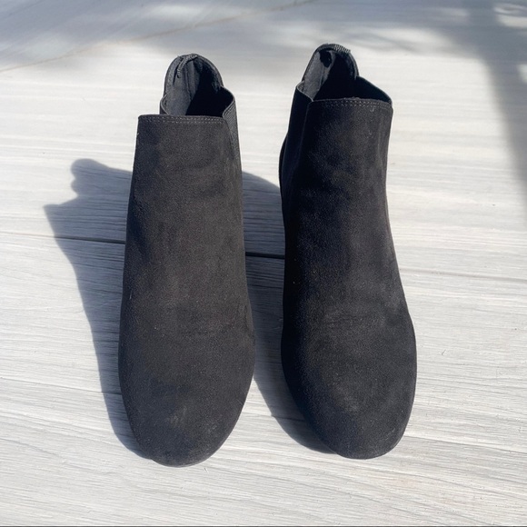 H&M Shoes - H&M Black Faux Suede Basic Booties